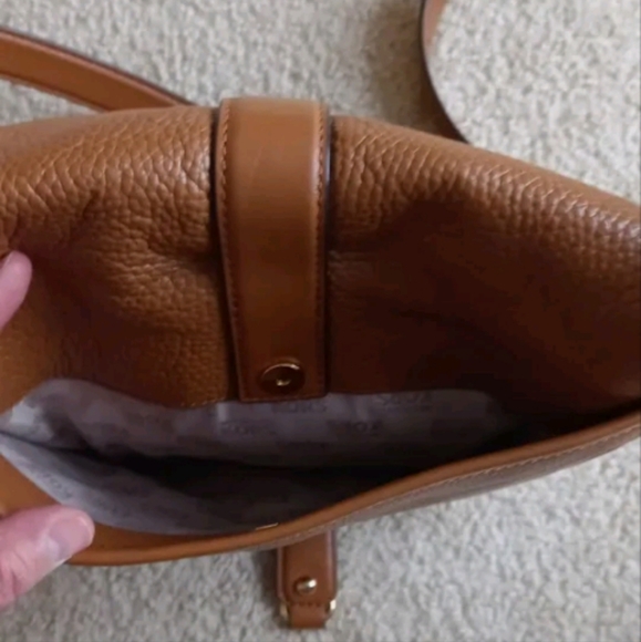 Micheal khors crossbody - Picture 5 of 8